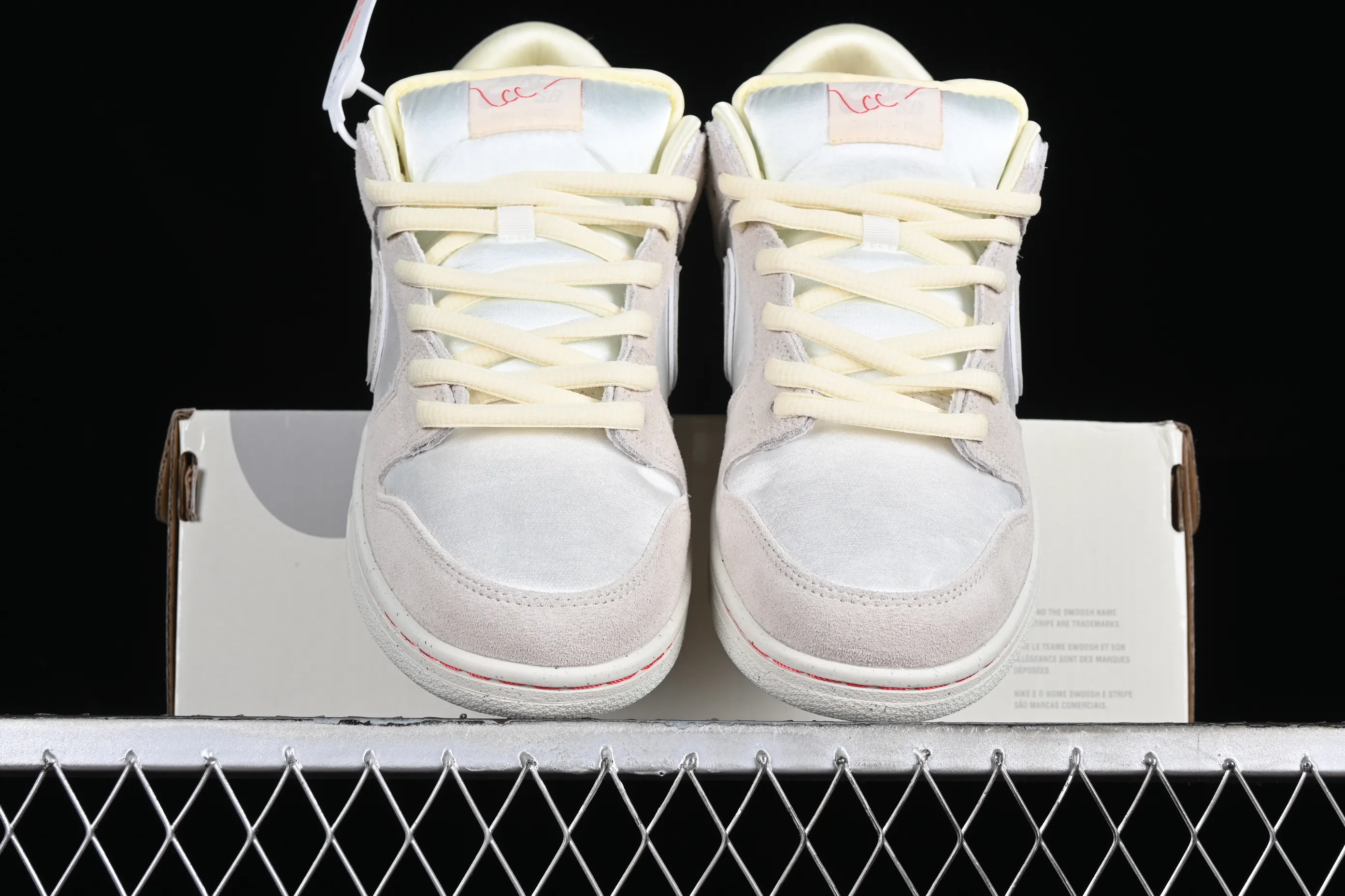 All categories Nk SB Dunk series Nk SB Dunk Low low-top sneakers F version Nk SB Dunk Low 2024 Valentine's Day theme SB low-top casual sneakers FZ5654-100